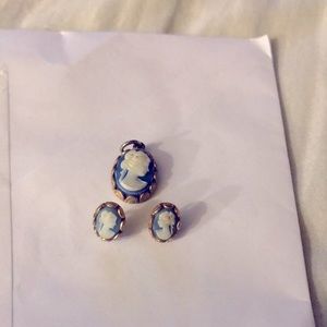 Lids vintage pendant and earrings